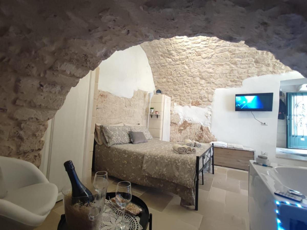 Living Stone Villa Остуни Екстериор снимка