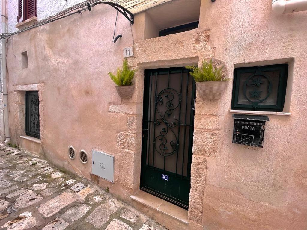 Living Stone Villa Остуни Екстериор снимка